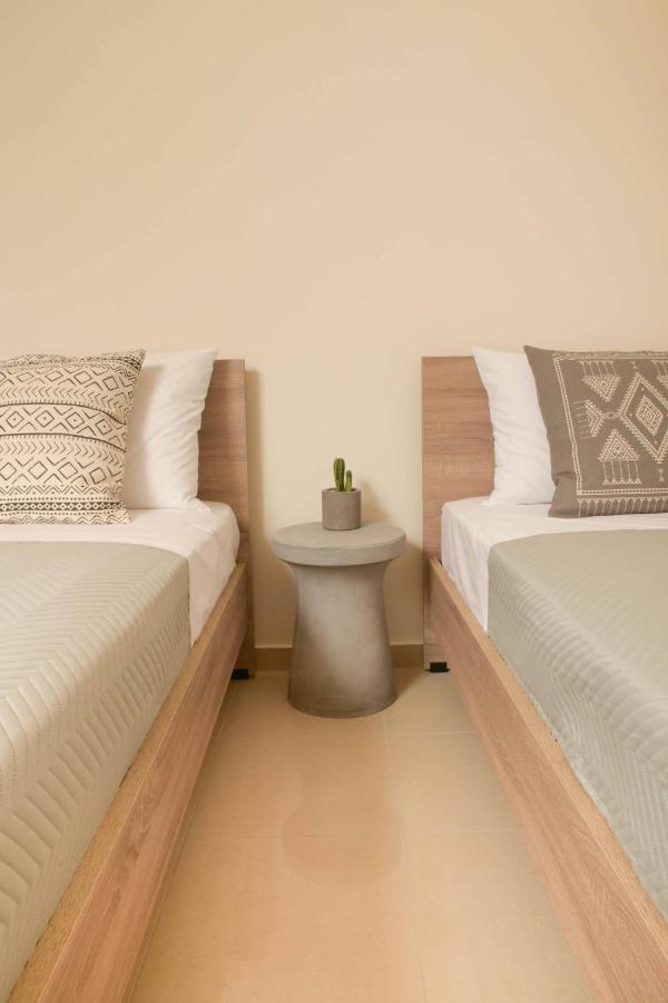 Oikies Luxury Apartments With Private Free Parking Area 圣尼古拉奥斯 外观 照片
