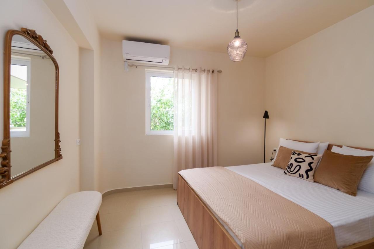 Oikies Luxury Apartments With Private Free Parking Area 圣尼古拉奥斯 外观 照片