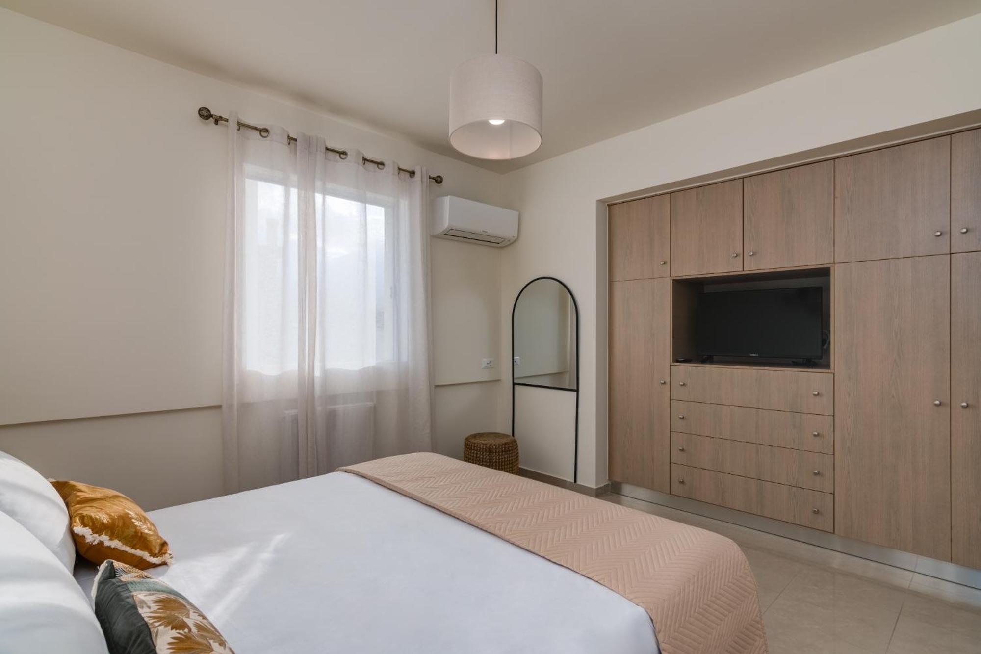 Oikies Luxury Apartments With Private Free Parking Area 圣尼古拉奥斯 外观 照片